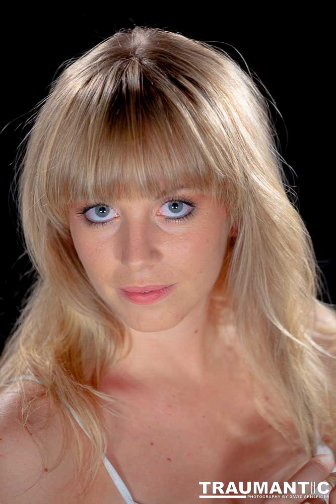 I met T'Lane through a session I shot for a friend of hers on Manhattan Beach. She was absolutely gorgeous and I was thrilled that she agreed to shoot with me.